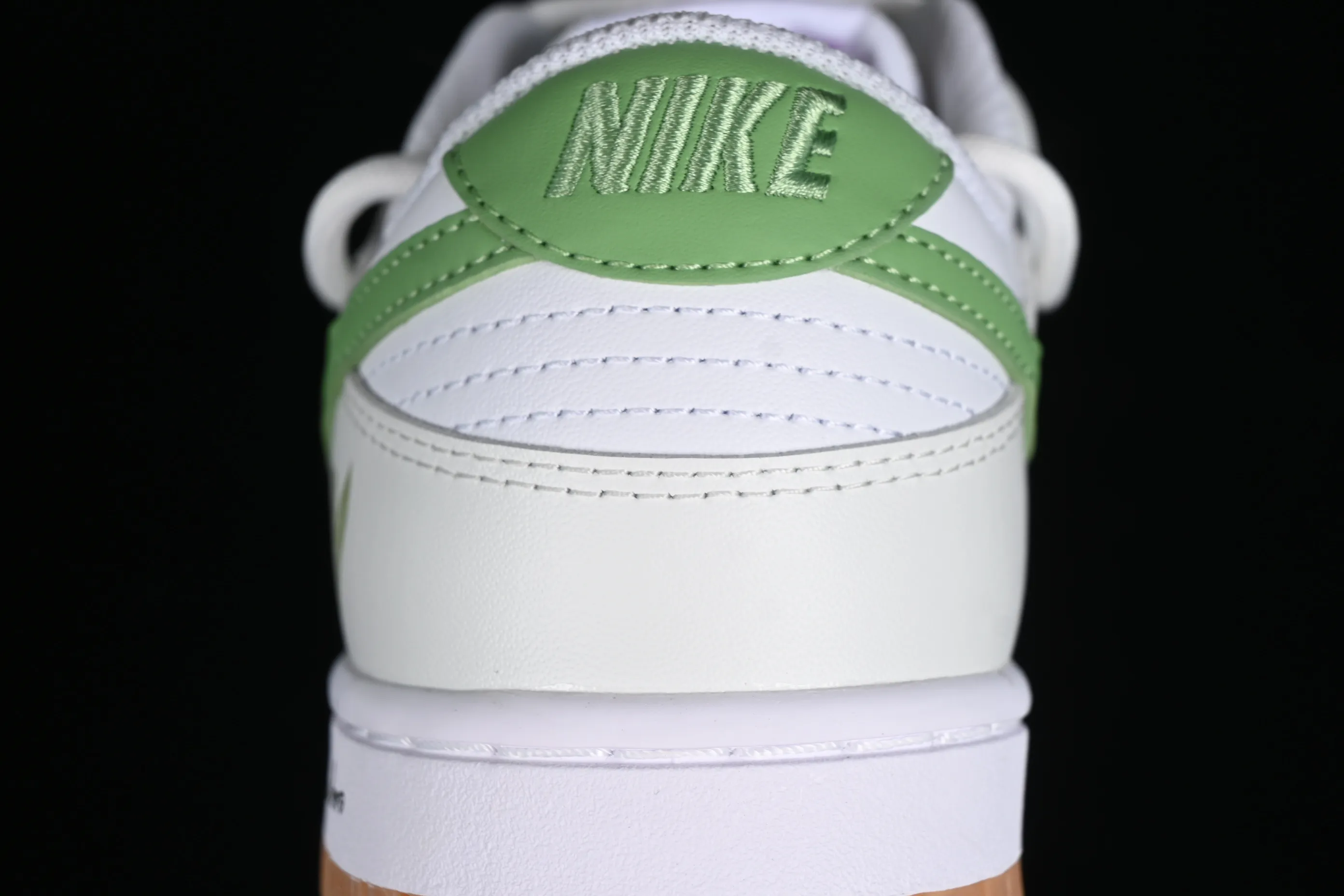 All Categories Nk SB Dunk Series Nk SB Dunk Low Low-top Sneakers Nk Dunk Low Spring and Summer Series Qingti Camellia White and Green SB Low-top Casual Sneakers FD9922-151